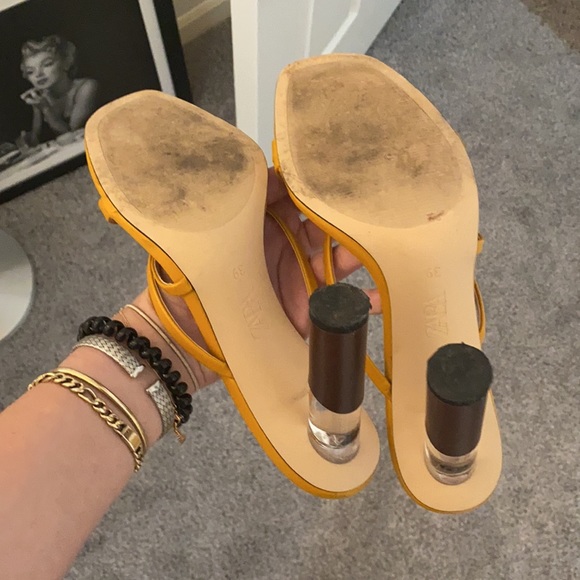 Zara mustard heels - Picture 3 of 3